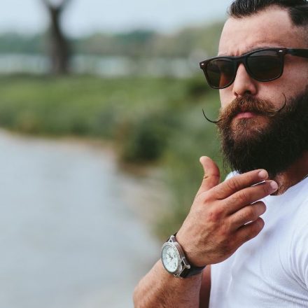 Perutanje brade kod muškaraca: uzrok i lek!